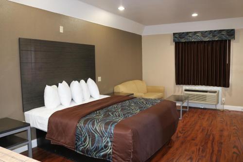 Scottish Inns & Suites Iah Airport-Beltway 8 Aldine Exteriör bild